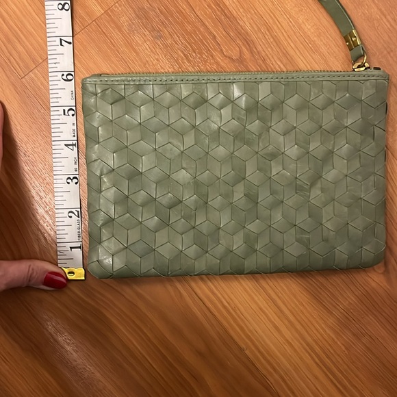 Madewell The Leather Pouch Clutch: Woven Edition - Picture 5 of 5